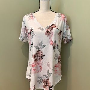 **EUC - Ladies floral tunic, Large